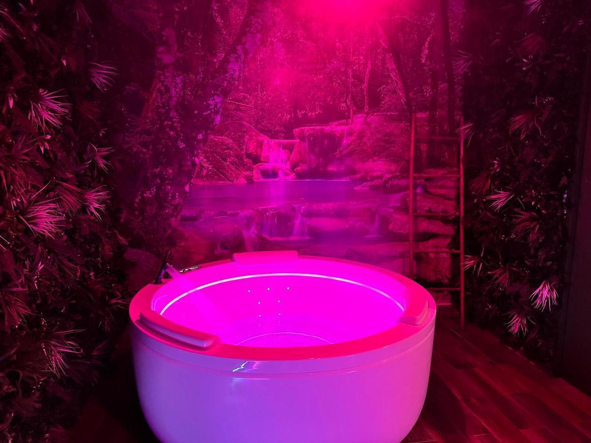Apartamento Narbnb - Jungle - Jacuzzi - Centre - Clim