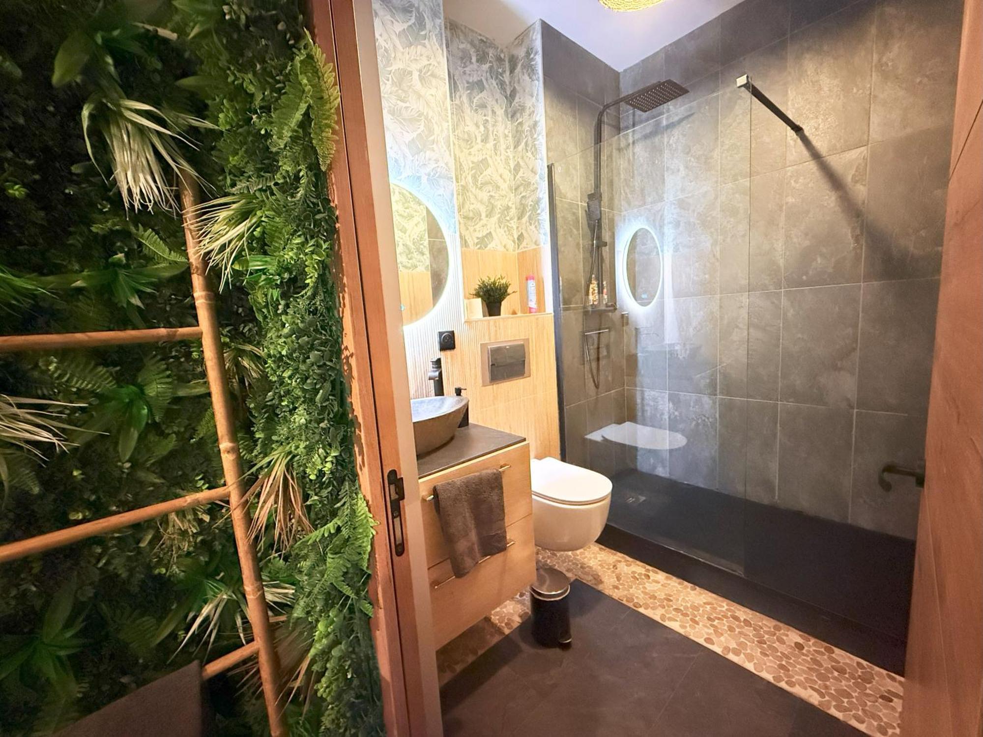 Narbnb - Jungle - Jacuzzi - Centre - Clim Apartamento *